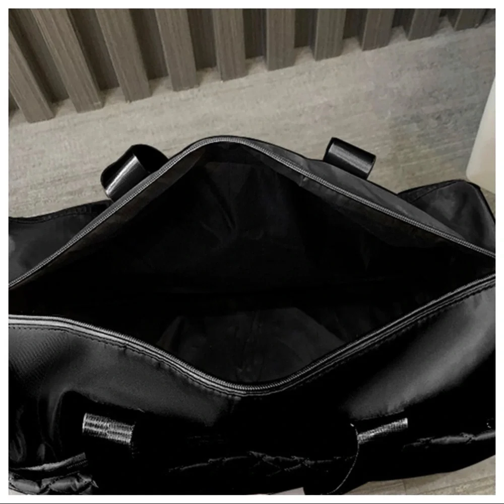 #47 The Perfect Quilted Travel Bag! - Picture 6 of 7